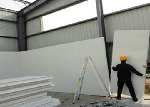 1000立方低溫食品冷庫建造施工現場